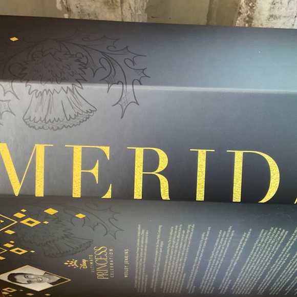 Disney limited edition Merida doll - Picture 3 of 3